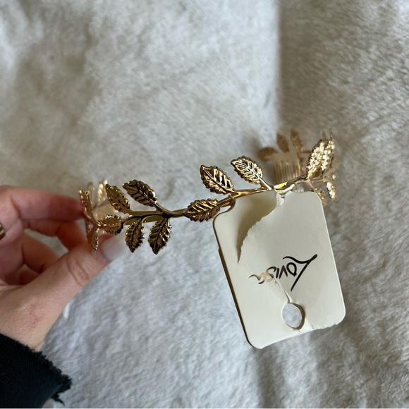 Lovisa Gold Leaf Head Piece - Picture 5 of 12